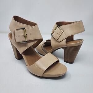 Clarks Artisan Nude Peep Toe Leather Strap Heels Size 7